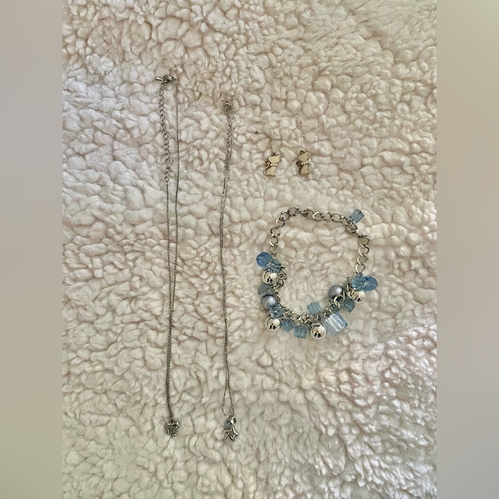 Necklace bracelet earrings set for women